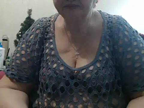 Snapshot of DeniseeRosea chatting on February 27, 4:10 pm DeniseeRosea online show from February 27, 4:10 pm