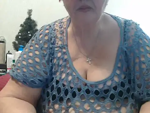 Snapshot of DeniseeRosea chatting on March 4, 8:27 pm DeniseeRosea online show from March 4, 8:27 pm