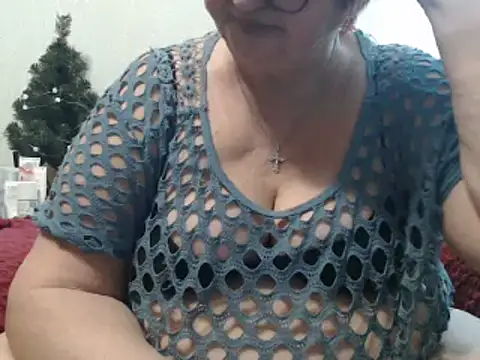 Snapshot of DeniseeRosea chatting on March 6, 2:19 am DeniseeRosea online show from March 6, 2:19 am