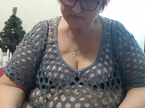 Snapshot of DeniseeRosea chatting on March 6, 7:43 pm DeniseeRosea online show from March 6, 7:43 pm