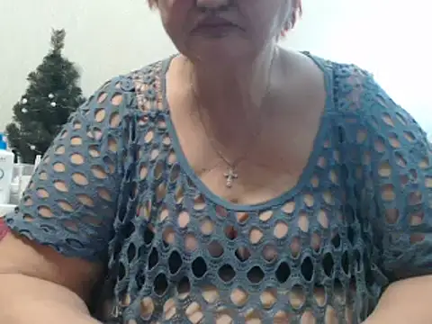 Snapshot of DeniseeRosea chatting on March 6, 11:31 pm DeniseeRosea online show from March 6, 11:31 pm
