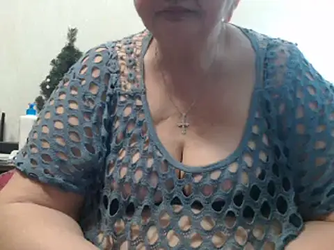 Snapshot of DeniseeRosea chatting on March 19, 3:20 am DeniseeRosea online show from March 19, 3:20 am