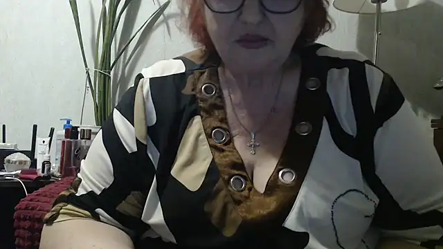DeniseeRosea online show from April 7, 5:57 pm
