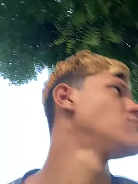 izan 20 online show from March 22, 10:59 pm