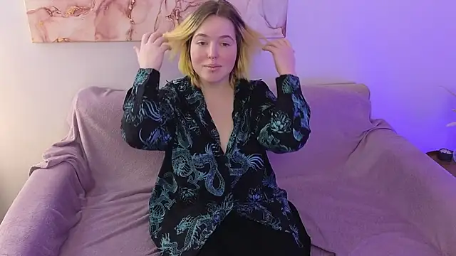 Manic pixie  online show from February 4, 11:05 am