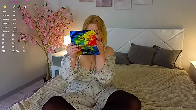 Manic pixie  online show from February 20, 4:03 pm