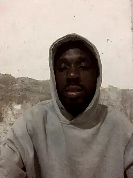 Snapshot of onewinnertee chatting on December 17, 6:25 pm onewinnertee online show from December 17, 6:25 pm