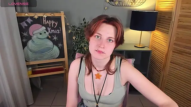 Snapshot of Jiffyyo chatting on February 8, 8:42 am Jiffyyo online show from February 8, 8:42 am