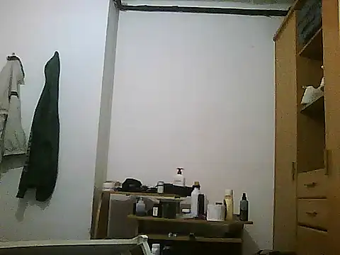 Snapshot of AndiiCe chatting on December 20, 6:59 pm AndiiCe online show from December 20, 6:59 pm