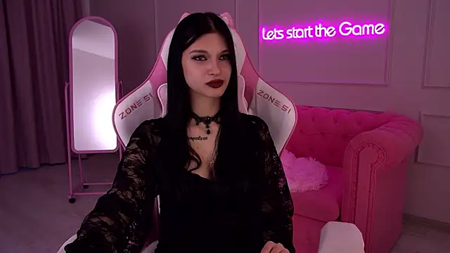 Snapshot of BeverlyMost chatting on January 29, 1:17 pm BeverlyMost online show from January 29, 1:17 pm