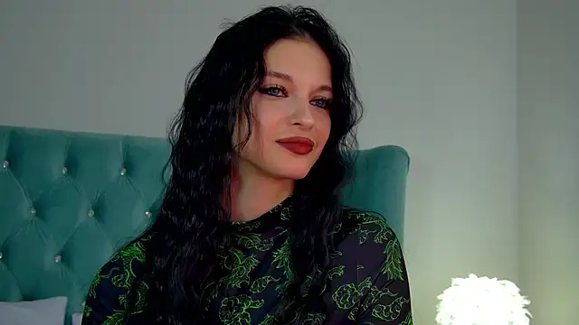 Snapshot of BeverlyMost chatting on March 5, 9:16 am BeverlyMost online show from March 5, 9:16 am