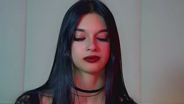 Snapshot of BeverlyMost chatting on March 19, 2:37 am BeverlyMost online show from March 19, 2:37 am