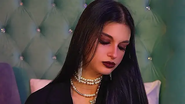 BeverlyMost online show from November 4, 6:07 pm