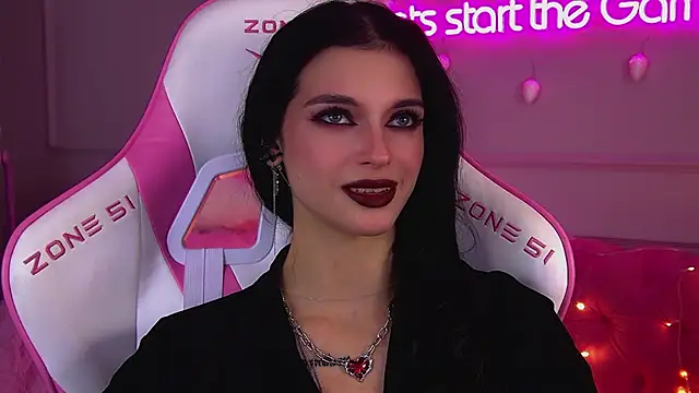 BeverlyMost online show from December 4, 6:34 am