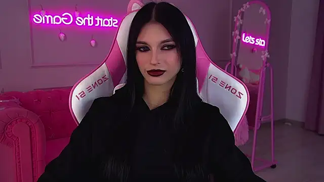 BeverlyMost online show from December 5, 6:55 am