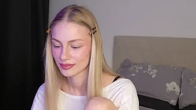 Snapshot of GabriellaOlsen chatting on June 1, 5:14 pm GabriellaOlsen online show from June 1, 5:14 pm