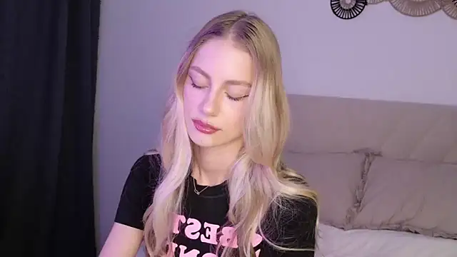 GabriellaOlsen online show from June 18, 1:26 pm