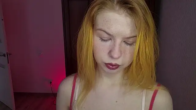 LynetHakes online show from July 21, 6:27 am