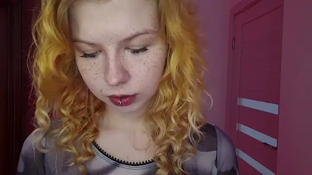 LynetHakes online show from July 29, 6:22 am