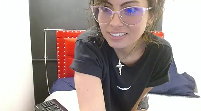 ShairaMarss online show from January 31, 5:10 pm