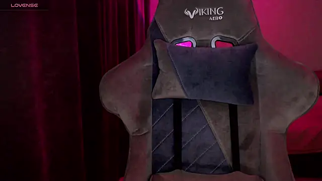 Ohmy Nora  online show from March 6, 1:16 am