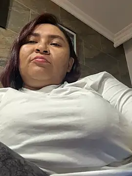 KarlaWild online show from February 8, 5:40 am