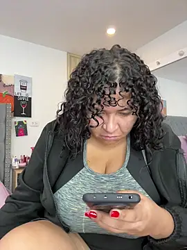 KarlaWild online show from October 13, 1:33 pm