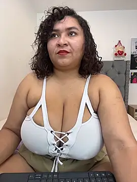 KarlaWild online show from February 1, 5:44 pm