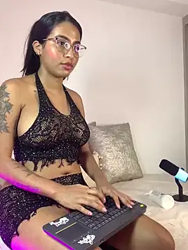 genesissara online show from February 6, 10:21 pm