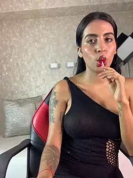 Snapshot of genesissara chatting on May 15, 11:12 pm genesissara online show from May 15, 11:12 pm