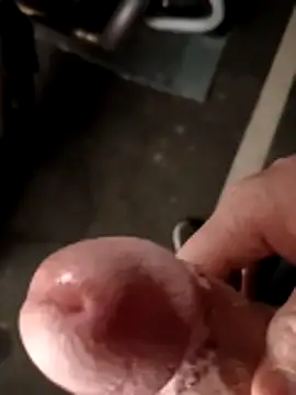 Snapshot of garibaldi1974 chatting on November 9, 12:25 pm garibaldi1974 online show from November 9, 12:25 pm