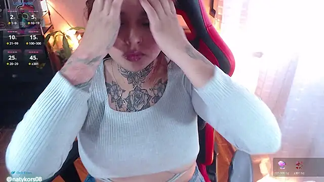 natyk m online show from April 13, 3:17 pm