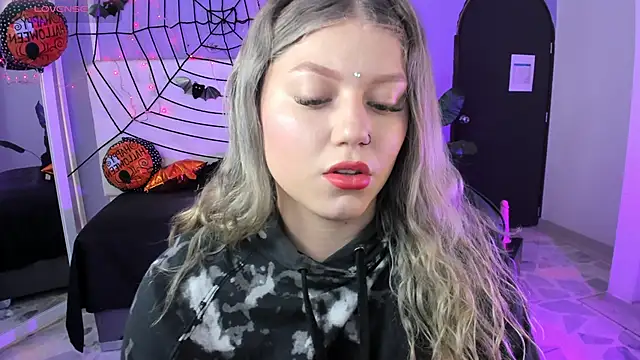 alaia greyy online show from October 9, 12:47 pm