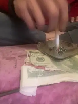 aebaleek2505 online show from March 5, 6:59 pm