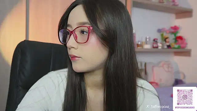 Snapshot of sophi_lii chatting on June 8, 10:10 pm sophi lii online show from June 8, 10:10 pm