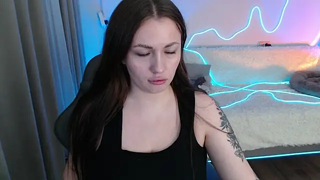 Snapshot of Ollie_James chatting on September 12, 8:20 pm Ollie James online show from September 12, 8:20 pm