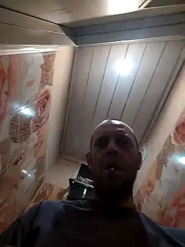 Snapshot of MaxDevilWhite chatting on November 9, 9:07 am MaxDevilWhite online show from November 9, 9:07 am