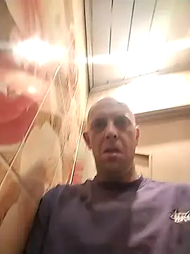 Snapshot of MaxDevilWhite chatting on November 9, 10:30 pm MaxDevilWhite online show from November 9, 10:30 pm