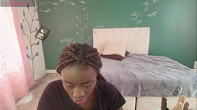 Snapshot of Sara_Naugty chatting on March 22, 2:25 pm Sara Naugty online show from March 22, 2:25 pm