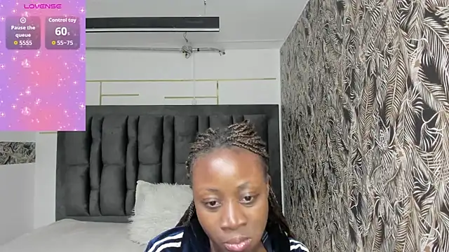 Snapshot of Sara_Naugty chatting on September 17, 7:26 pm Sara Naugty online show from September 17, 7:26 pm