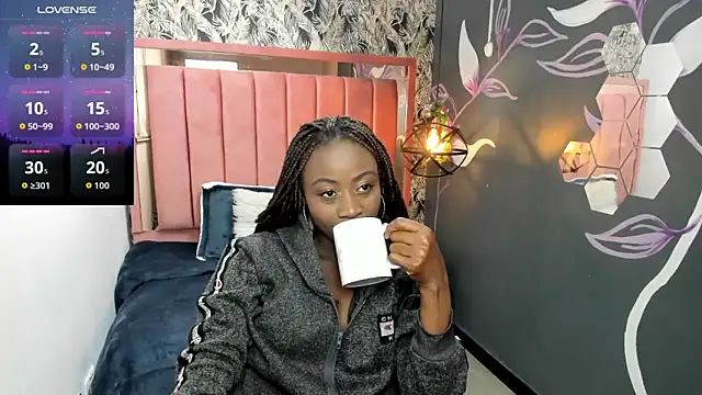 Snapshot of Sara_Naugty chatting on September 25, 5:49 pm Sara Naugty online show from September 25, 5:49 pm