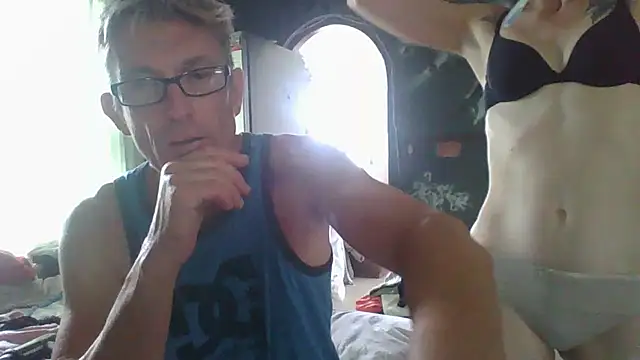 xylegs online show from February 8, 7:59 am