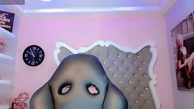 Snapshot of CamiiGarcia chatting on February 28, 11:47 am CamiiGarcia online show from February 28, 11:47 am