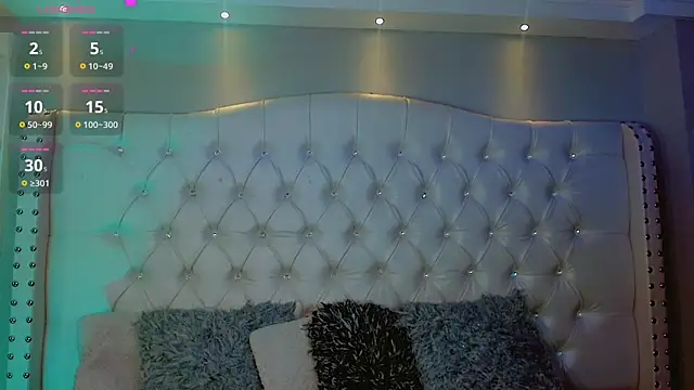 Snapshot of CamiiGarcia chatting on September 29, 8:02 pm CamiiGarcia online show from September 29, 8:02 pm