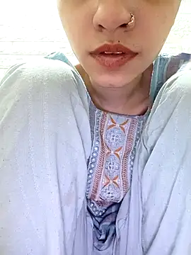 cute IndianBabe online show from March 23, 6:05 am