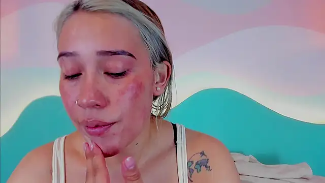 Snapshot of Lannajansen chatting on October 30, 3:35 pm Lannajansen online show from October 30, 3:35 pm