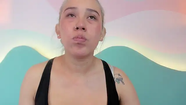 Snapshot of Lannajansen chatting on November 6, 1:45 pm Lannajansen online show from November 6, 1:45 pm