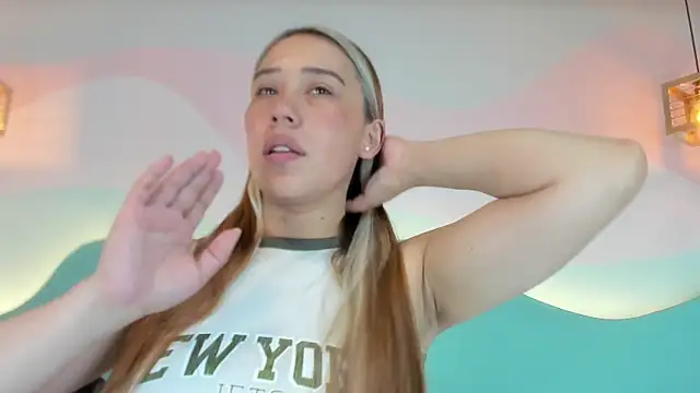 Snapshot of Lannajansen chatting on November 10, 1:10 pm Lannajansen online show from November 10, 1:10 pm