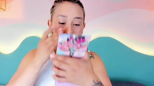 Snapshot of Lannajansen chatting on November 24, 1:11 pm Lannajansen online show from November 24, 1:11 pm