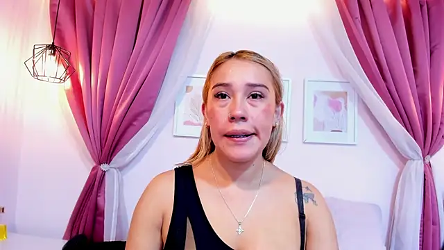 Lannajansen online show from April 20, 1:36 pm